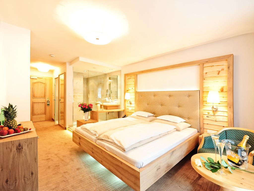 Salnerhof Superior Lifestyle Resort Ischgl Szoba fotó