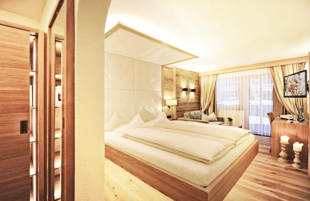 Salnerhof Superior Lifestyle Resort Ischgl Szoba fotó